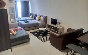 Core Soho Suit Kip Sentral Kotawarisan Family Studio Near Klia & Klia2